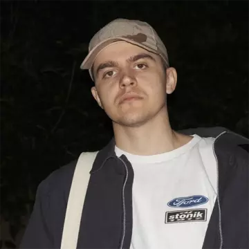 Бизае